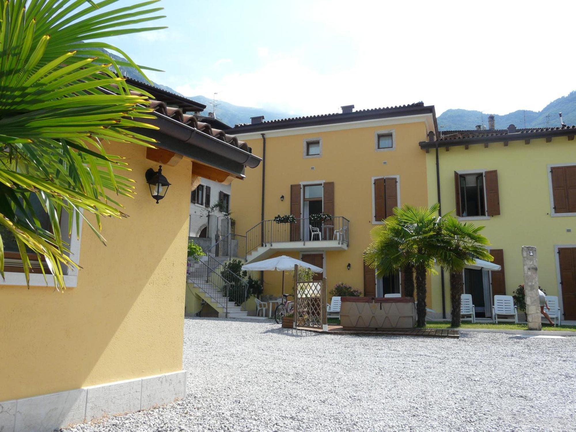 Appartamenti Gardastivo Arco Exteriér fotografie
